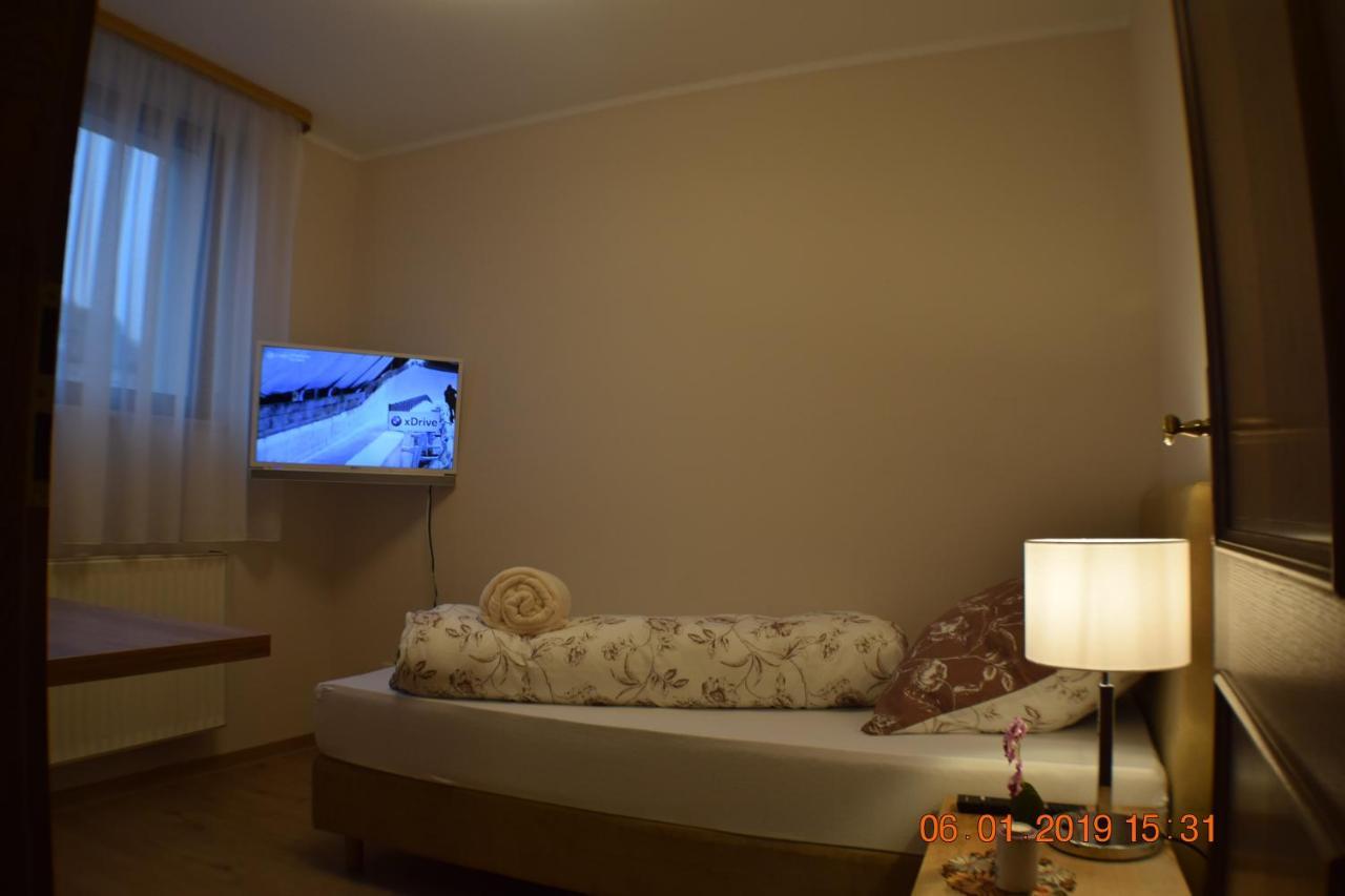 Hotel Buergergesellschaft Betzdorf Bagian luar foto