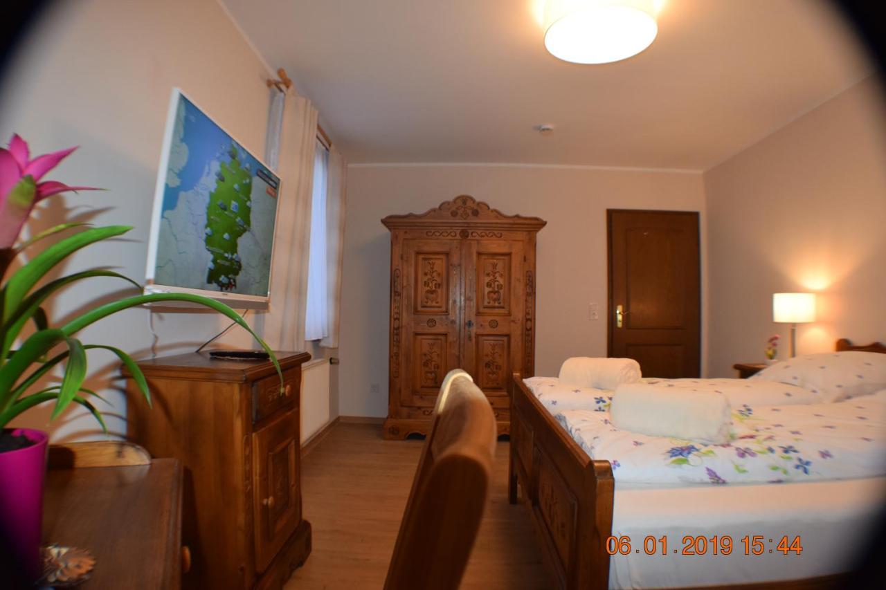 Hotel Buergergesellschaft Betzdorf Bagian luar foto