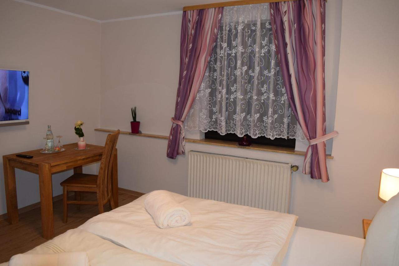 Hotel Buergergesellschaft Betzdorf Bagian luar foto