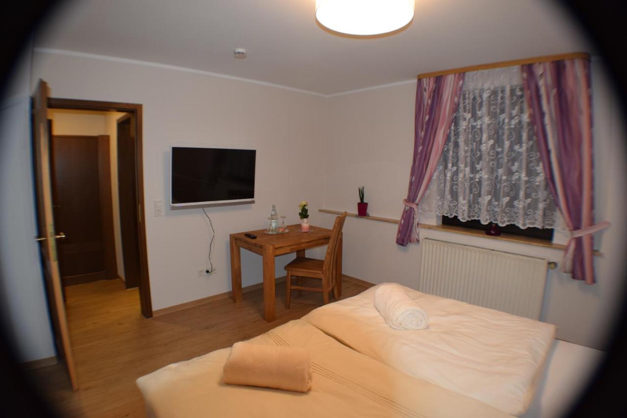 Hotel Buergergesellschaft Betzdorf Bagian luar foto