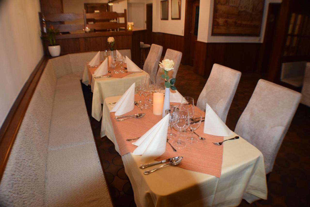Hotel Buergergesellschaft Betzdorf Bagian luar foto