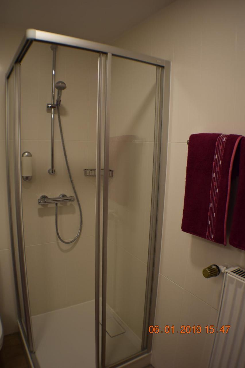 Hotel Buergergesellschaft Betzdorf Bagian luar foto