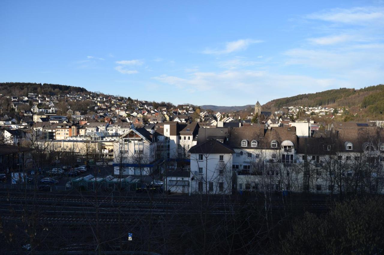 Hotel Buergergesellschaft Betzdorf Bagian luar foto